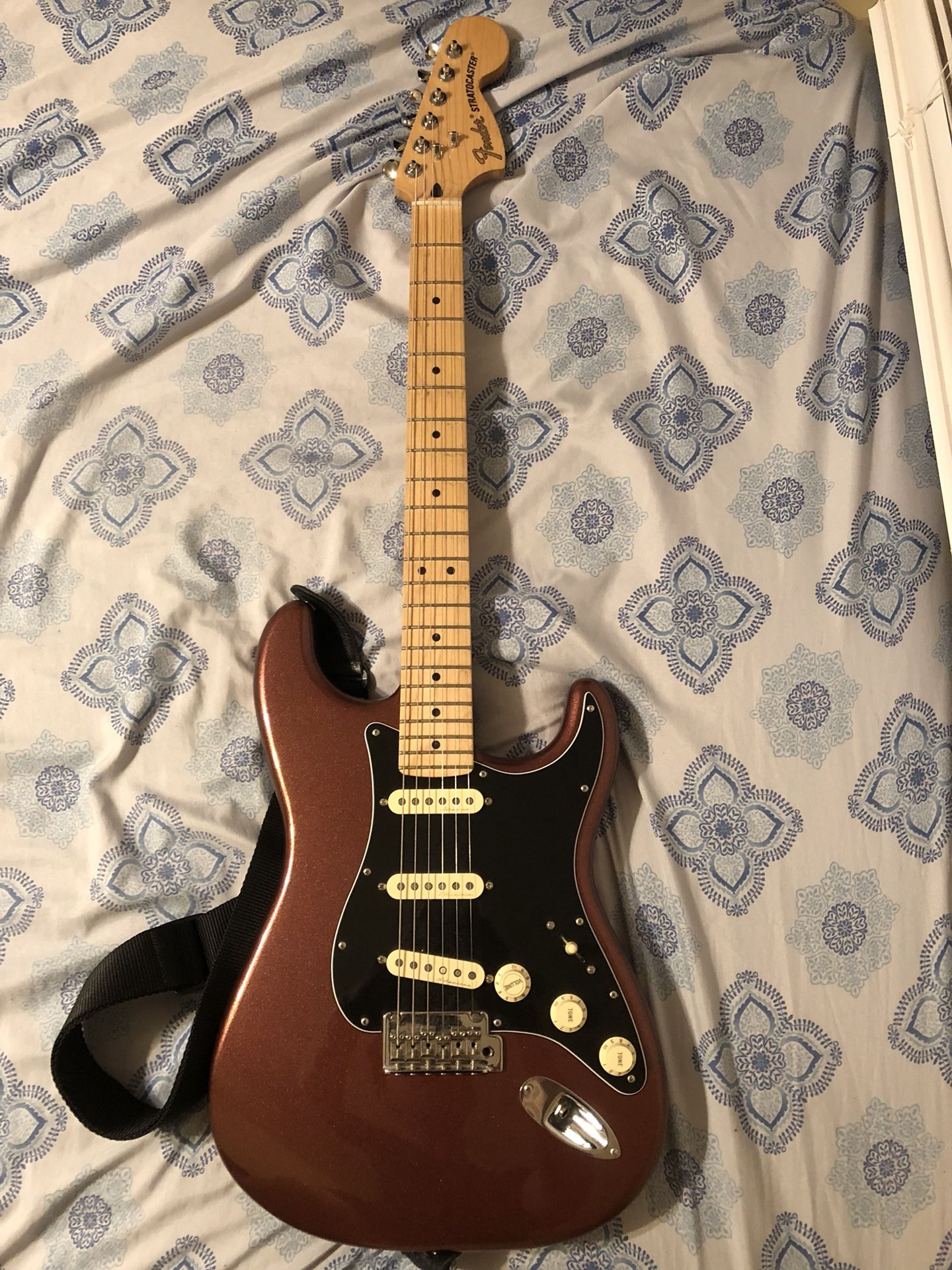 Fender Stratocaster Deluxe Roadhouse