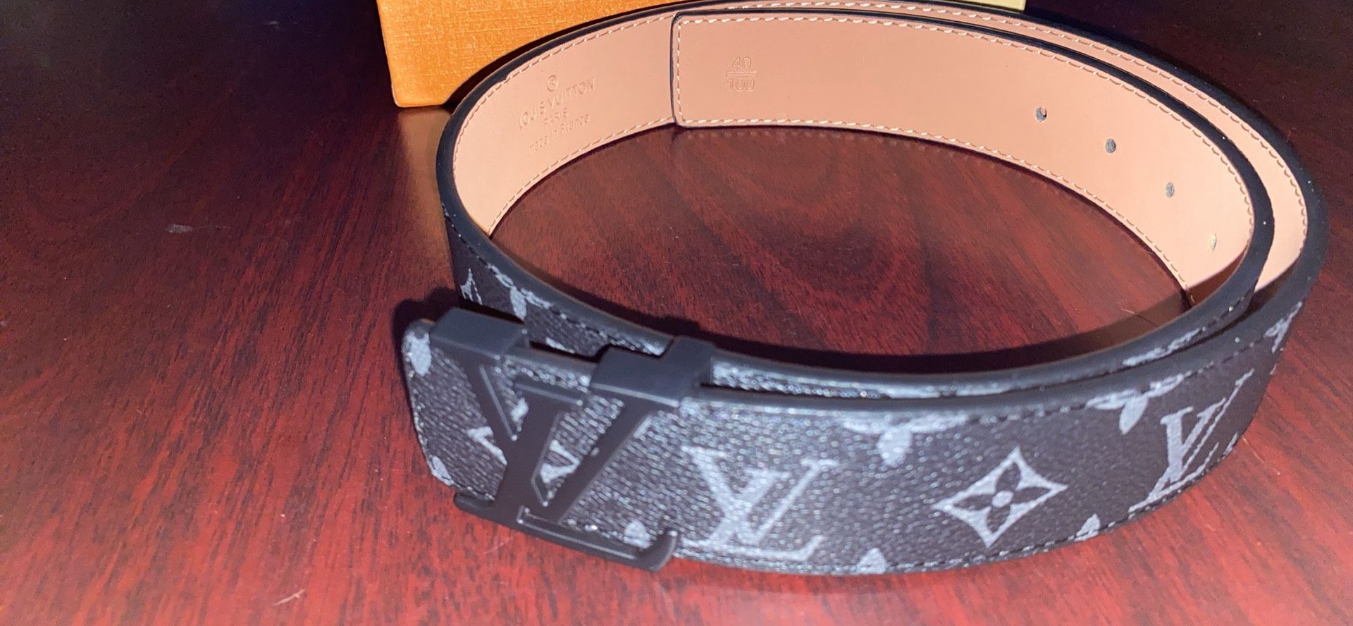 LV MENS BELT