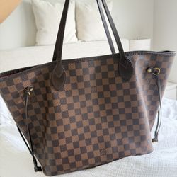 LV Never Full Bag 
