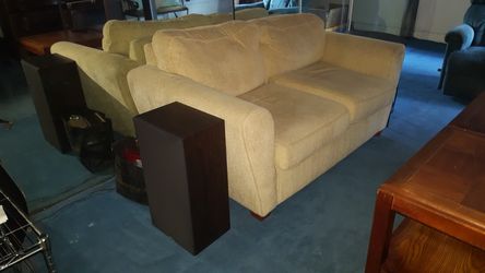 Love seat