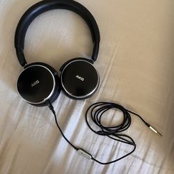 AKG N60 NC Wireless & Noise Cancelling Headphones