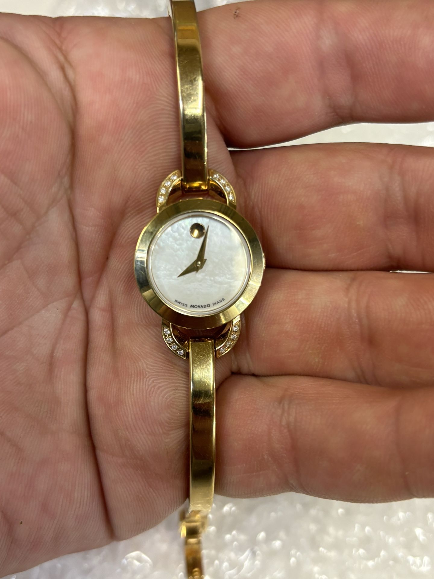 Movado Mother Of Pearl Dial Womens Watch! New Battery! 