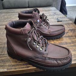 Men's Size 8.5. Leather Brown Boots By St. John's Bay $10