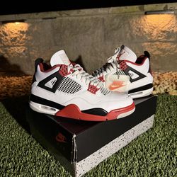 Jordan 4 Retro ‘Fire Red’