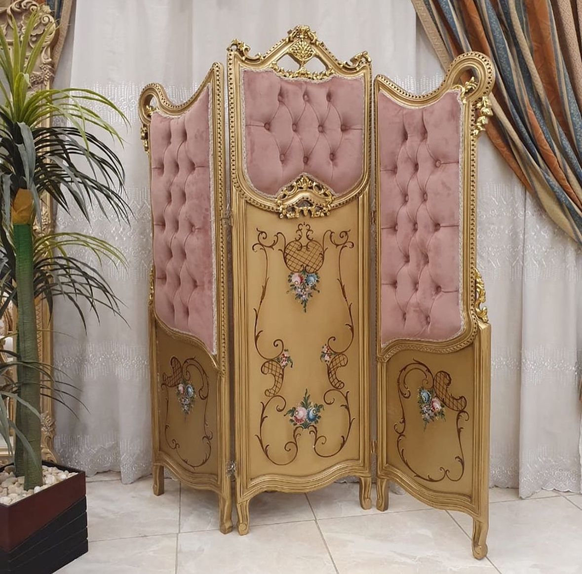 Divider: The Rococo style antique hand-painted divider is a timeless piece that brings elegance and comfort to any room. It's perfect for adding a tou