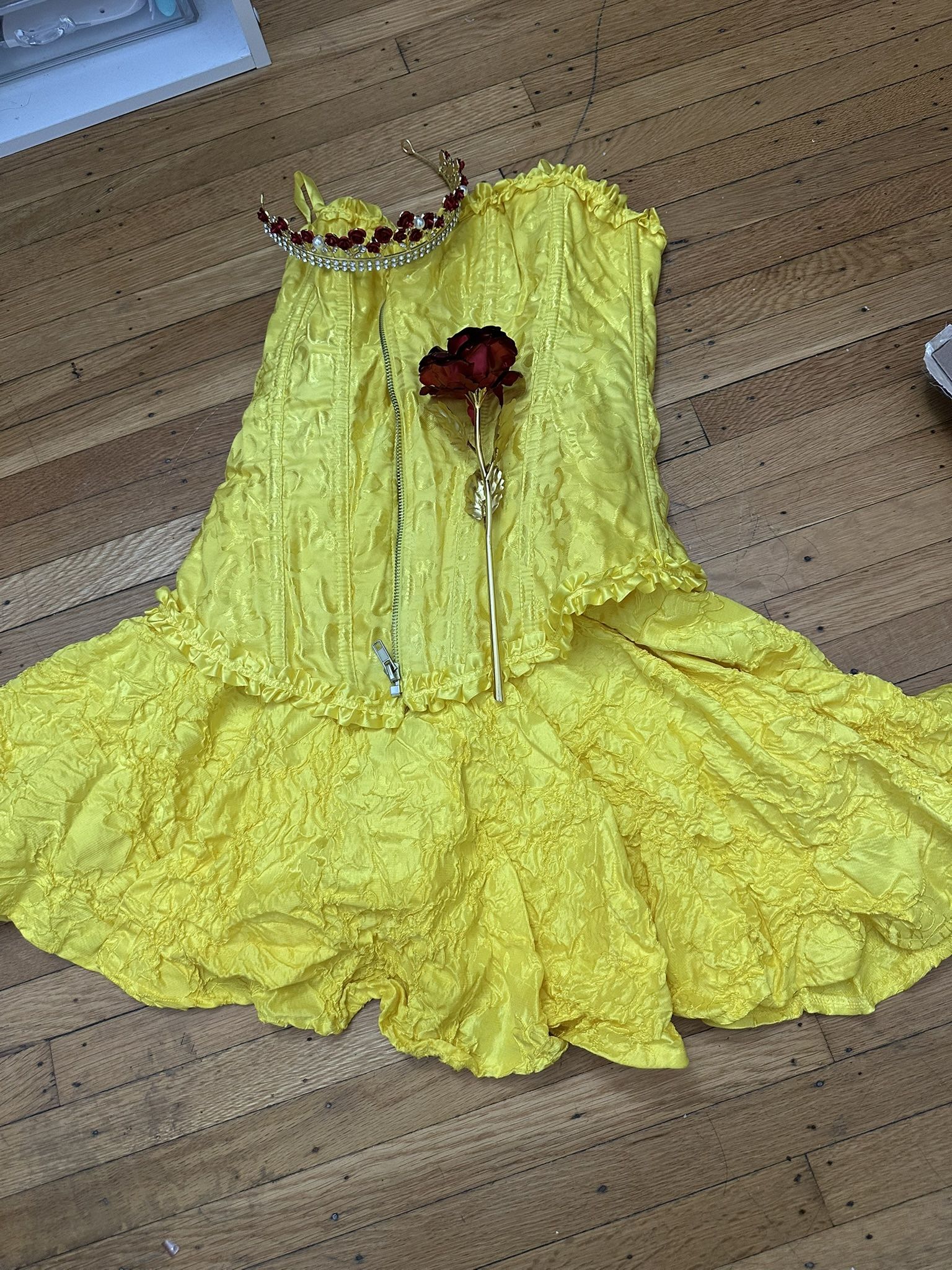 Womens Belle Costume