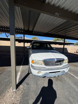 Lincoln Navigator