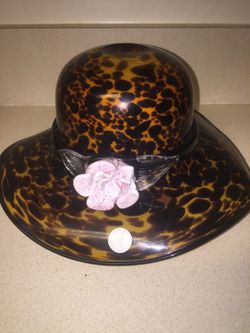 Block crystal leopard hat glass decor very nice