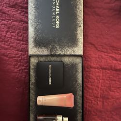 Micheal Kors Wonderlust Set
