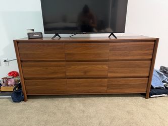 Mid-Century Modern 9-Drawer Walnut Dresser