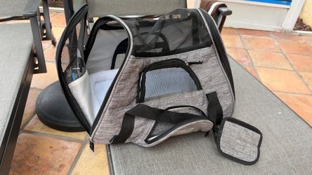 Pet Travel Carrier