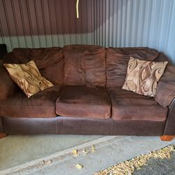 Couch N Loveseat 