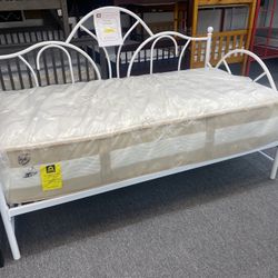 Twin Size Daybed $149
