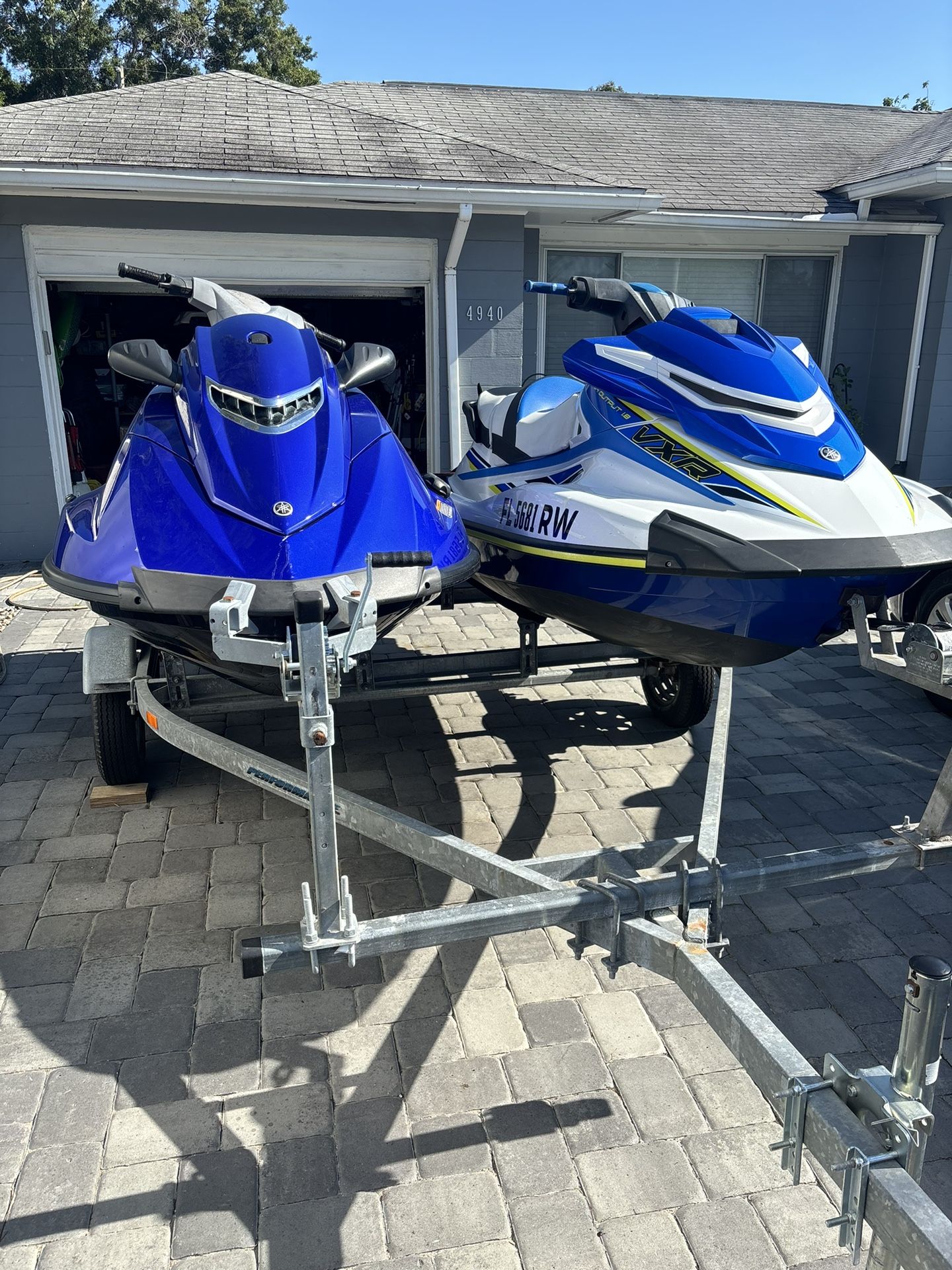 2 Yamaha Vxr