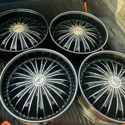 22 In Universal Rims 