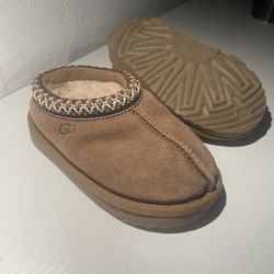 Uggs Slides Kids Size