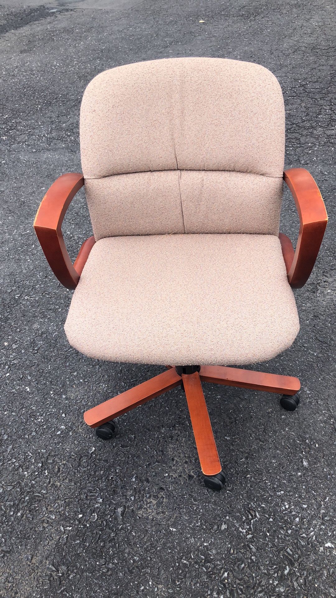 Super Strong And Comfortable Office Chair