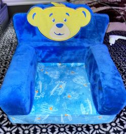 Build-A-Bear-Workshop Limited Edition Bed/Chair November 2016 Great Condition!!