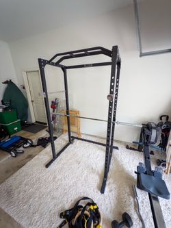 REP PR-1100 Power Rack + Rogue Echo Bar + TRX + Rings