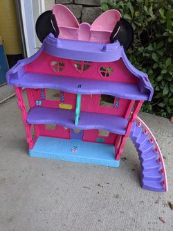 Minnie mouse house
