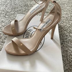 Steve Madden Patent  Leather Heels Size 6