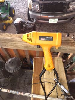 Handy welding machine
