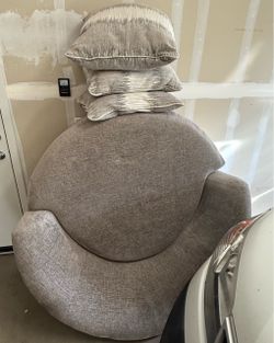 Round Upholstered Accent Chair in Gray
