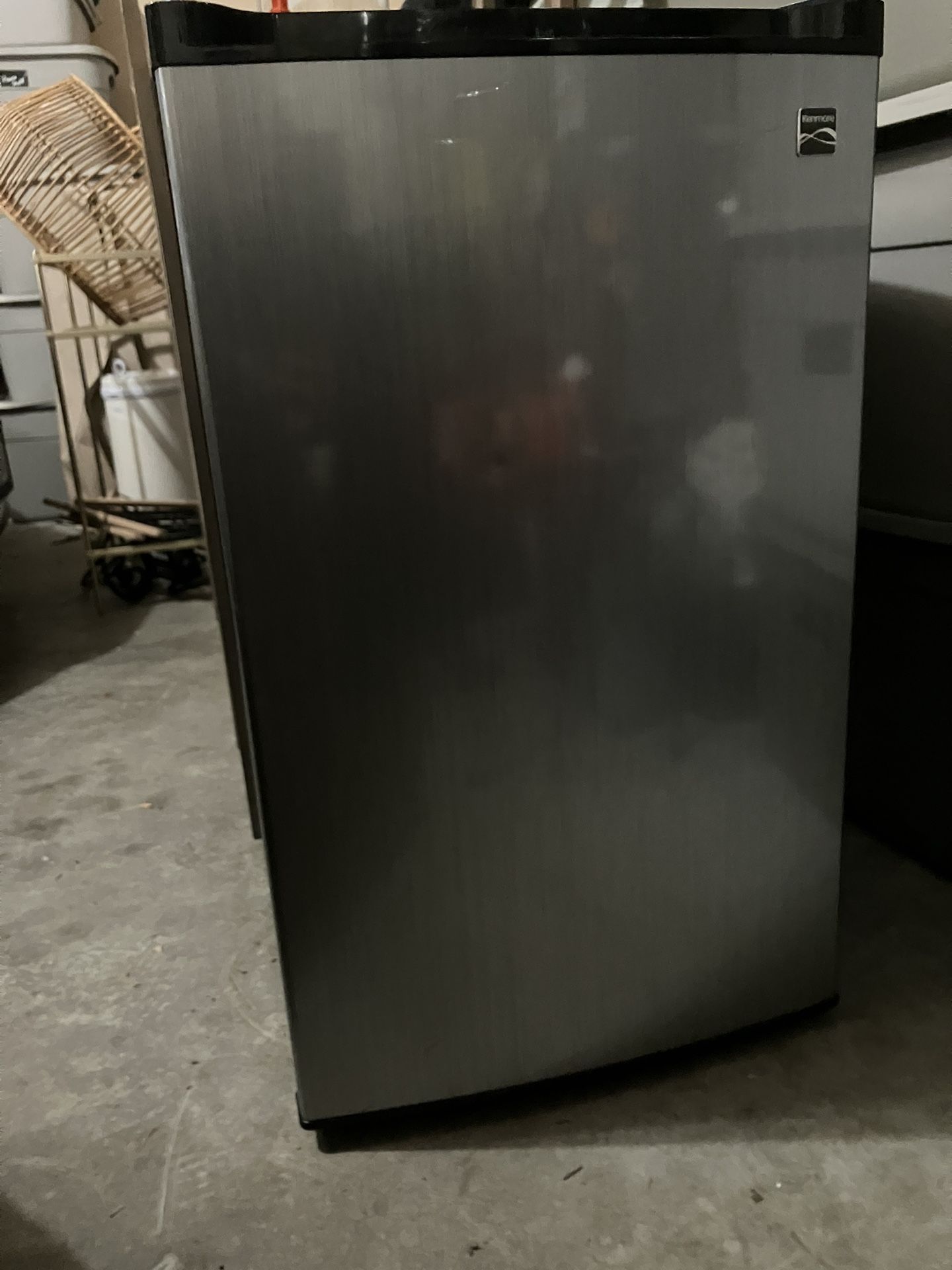 4.5 Cu Mini Fridge