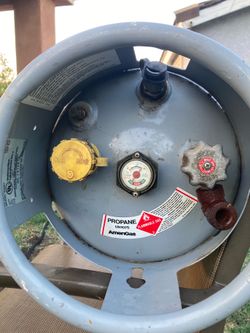 Forklift propane tank