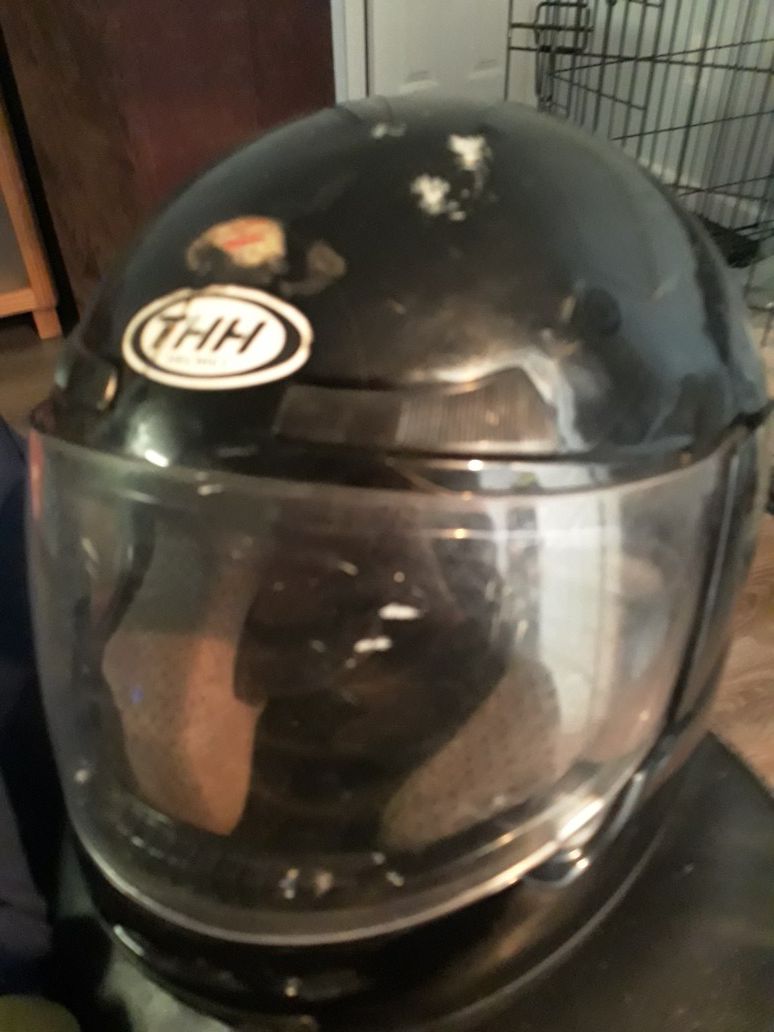 Thh motorcycle helmet
