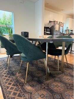 Moving Sale! Dining Room Table & 4 Chairs