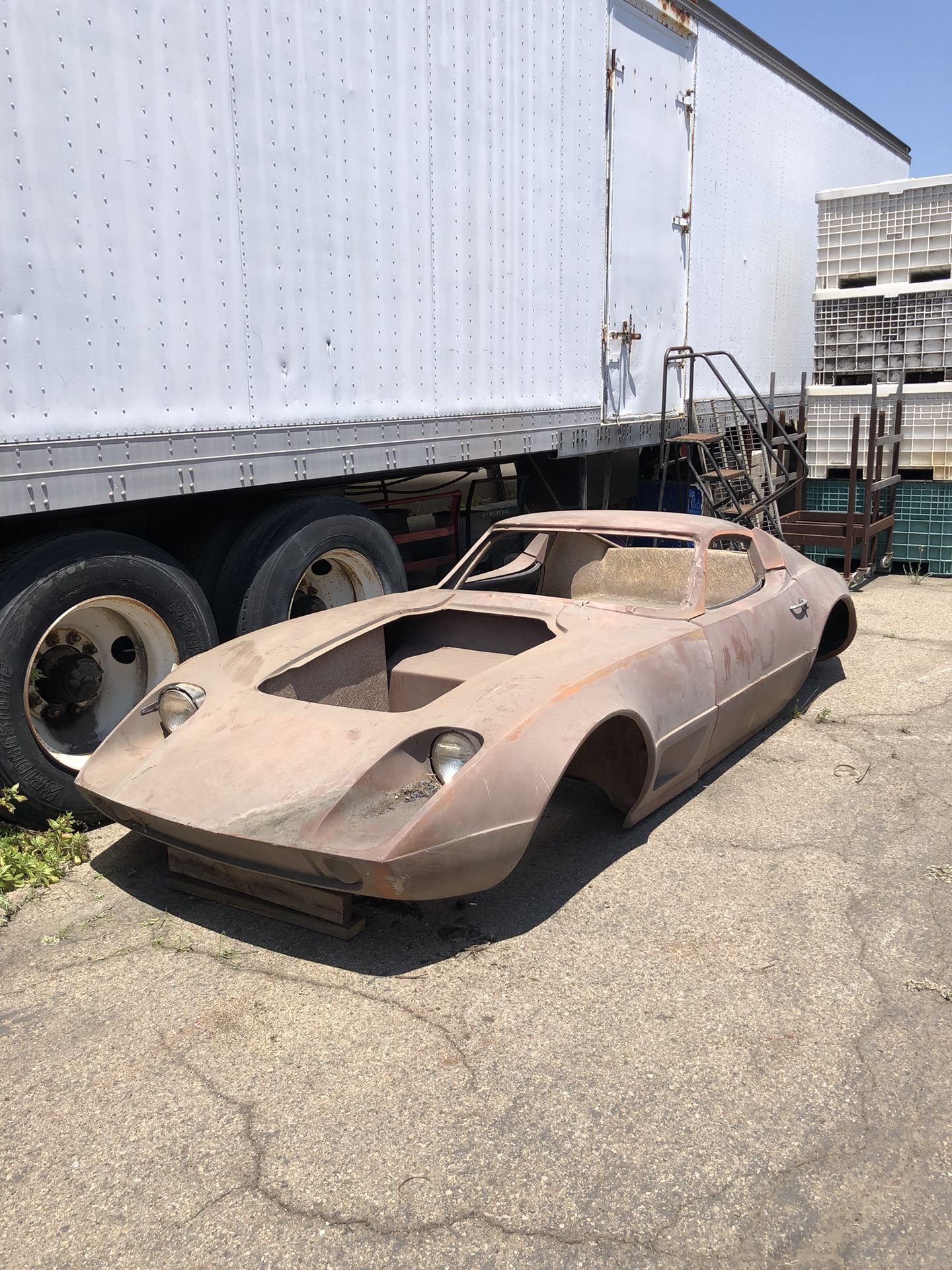 Fiberglass Body Auto Shell “MAKE OFFER”