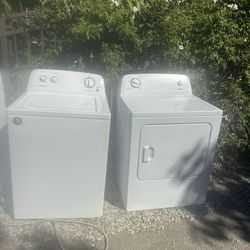 Washer And Electric Dryer Like New 🐝
