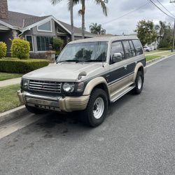 Mitsubishi Pajero (Montero) Diesel Right Hand Drive