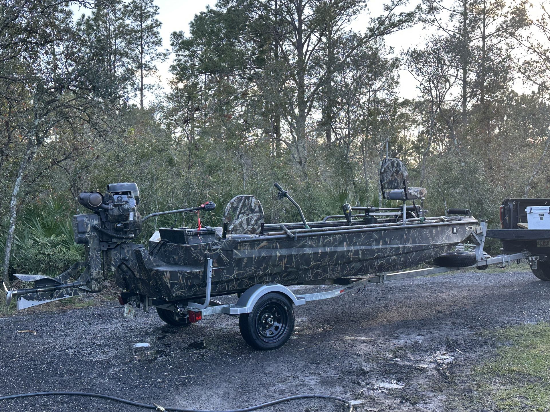 2017 Excel Excel F4 1854 shallow water mud boat HDR 37efi mud Buddy With Reverse