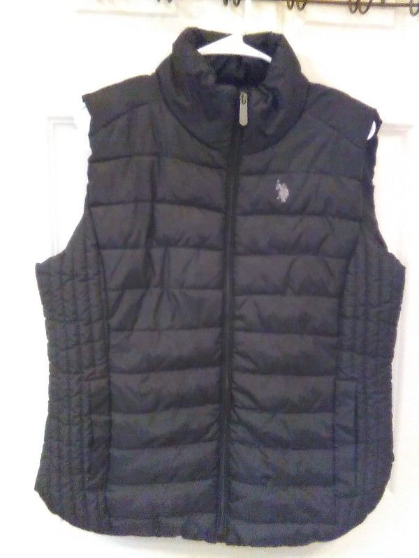 Women's POLO Puffer Vest Size XL  