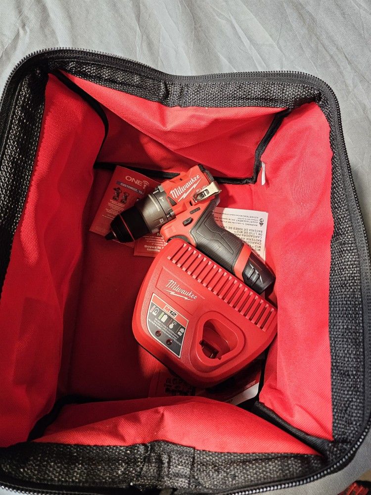 Milwaukee M12 Hammer Drill
