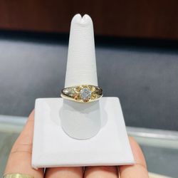 Gold Diamond Ring