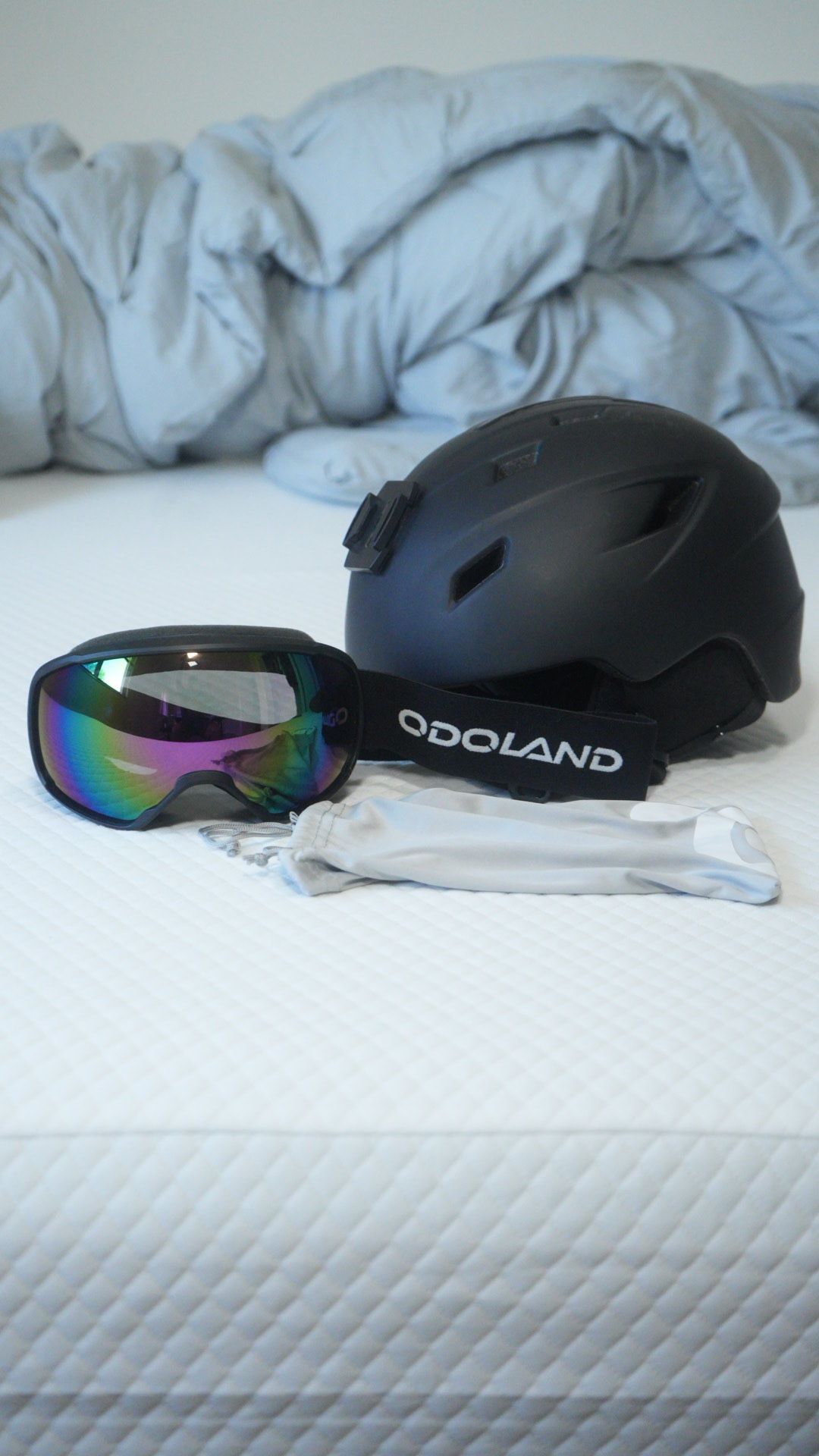 Snow Sport Helmet And Goggle ( Size L)