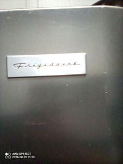 Fridaire fridge