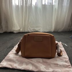 DAGNE DOVER: MICAH NEOPRENE CROSSBODY CAMEL