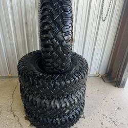 33x10R15 coyote tires 
