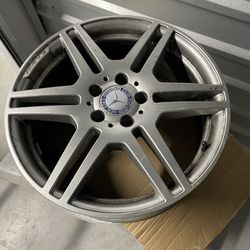 Mercedes AMG 18” Rims 