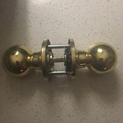 Bed and bath doorknobs 
