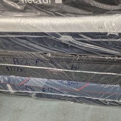 California King Beautyrest World Class Plush Mattress