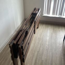 Foldable bedframe