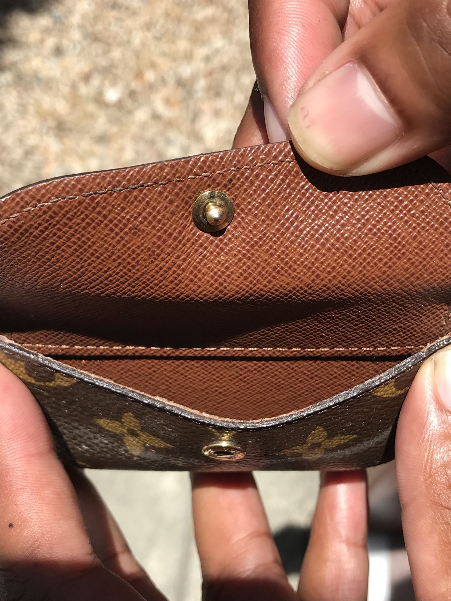 Authentic LV Coin Pouch for Sale in Palmview, TX - OfferUp