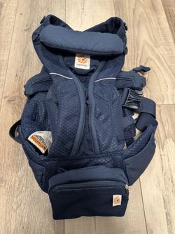 Ergobaby Breeze Carrier