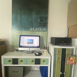 Furniture - Desk / Table Dresser Picture - Computer Area