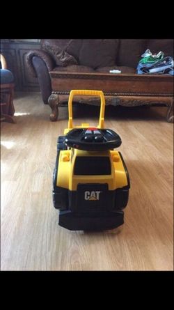 Cat build a block ride on toy